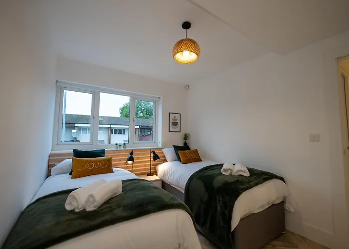 Exquisite 6 Bedroom Luxury * Manchester