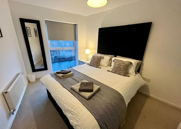 Etihad Fc 2br With Water View Appartement Manchester
