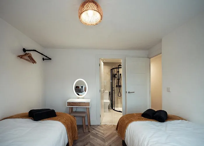 Exquisite 6 Bedroom Luxury