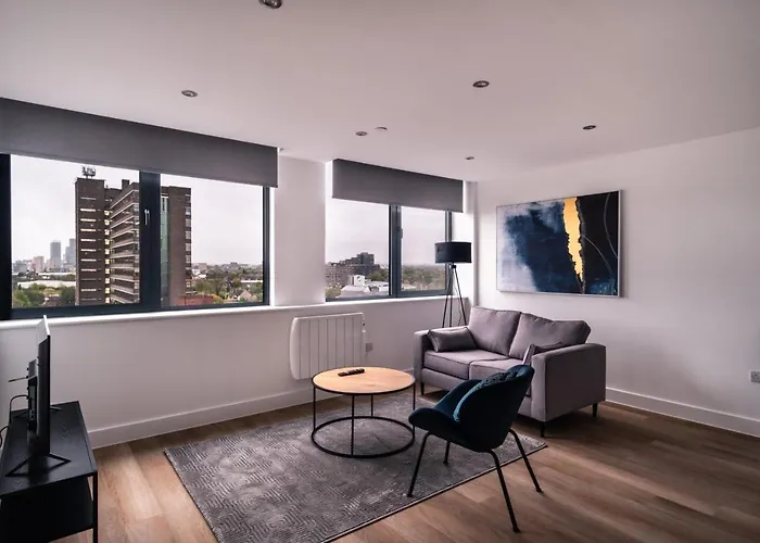 Zeni, Alexandra Rise Cosy 1 Bed Манчестер