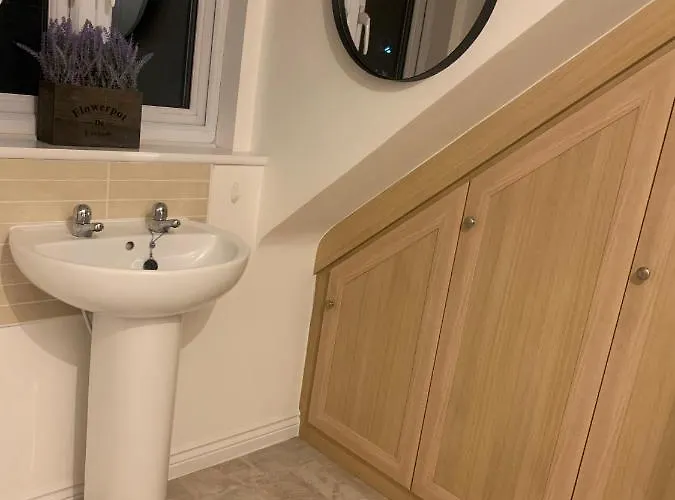 Comfy Double Bedroom In Greater *