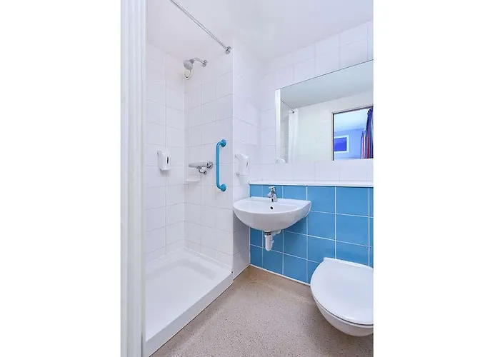 Travelodge Trafford Park Hotel 3*