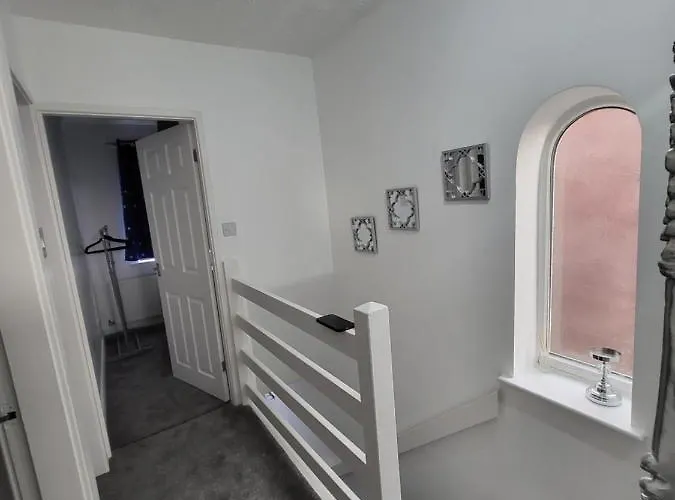 Serene 3br With Free Parking Dom wakacyjny Manchester