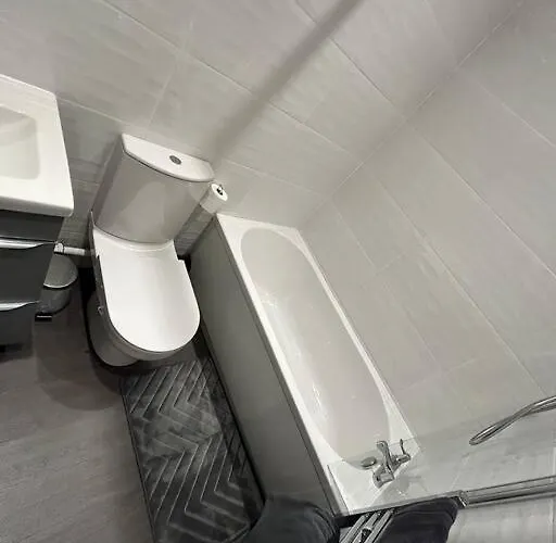 Spacious 1-bed In Stretford