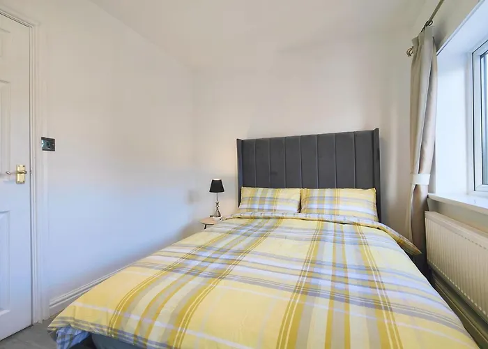 Regent House - With Free Parking - 5 Minutes Drive To Coop Live Arena, Etihad Stadium & Centre * Mánchester