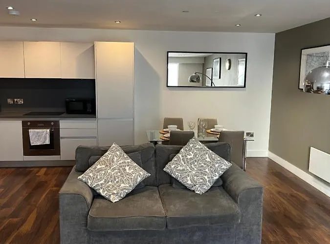 Stunning Centre Apartment! Ideal For Small Groups דירה מנצ'סטר