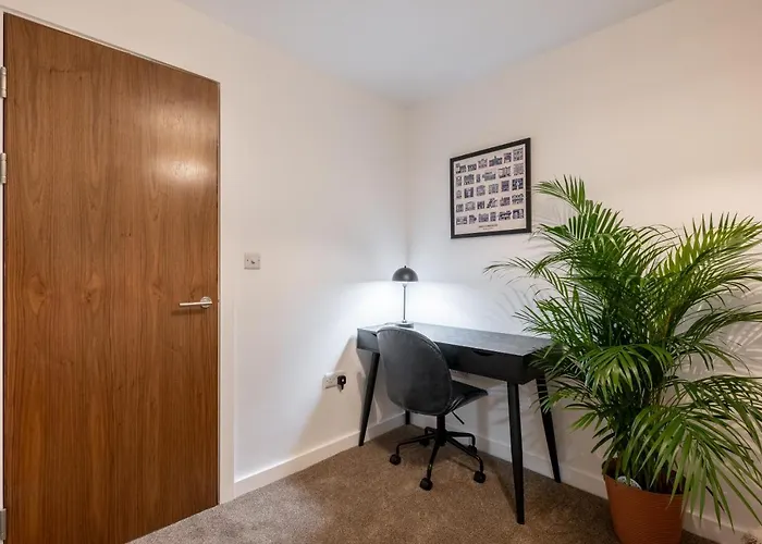 Kula - Centre * Manchester