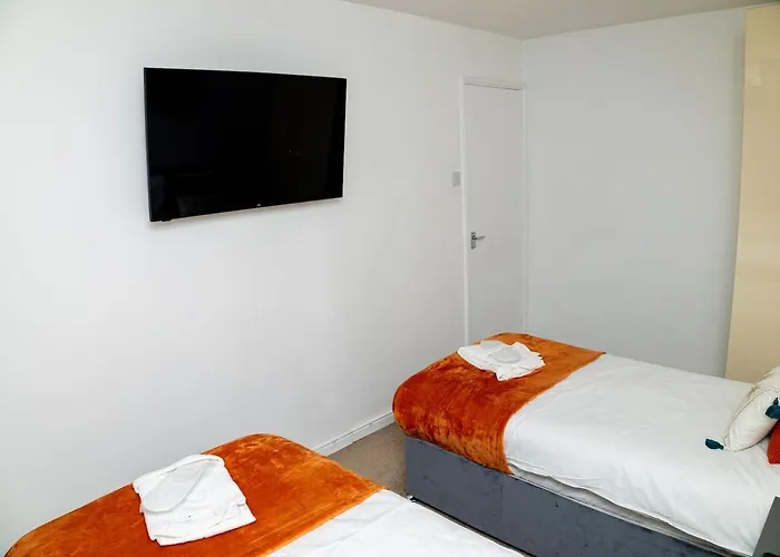 Dynasty - Alison Kelly Close * 曼彻斯特