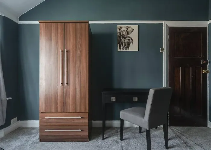 Charming 3bd Didsbury House Apartament *