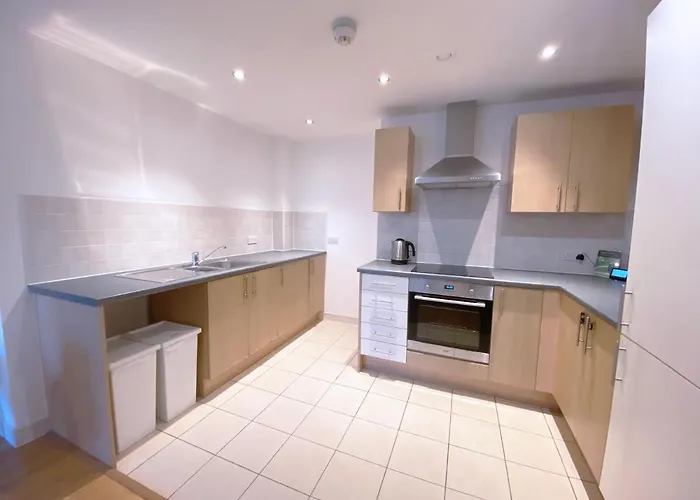 2bed Homely Hideout In City Centre