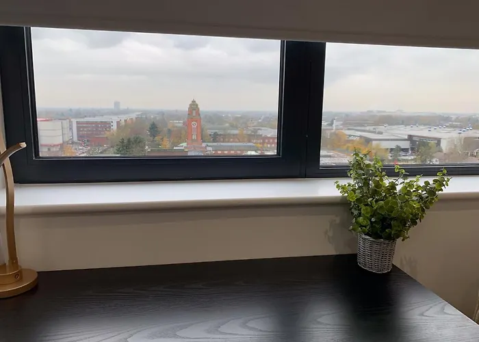 Stylish Overlooking Old Trafford Manchester