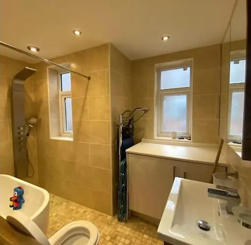 Delightful Victorian House Manchester