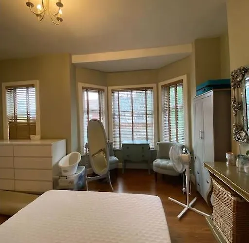 Delightful Victorian House Dom wakacyjny Manchester