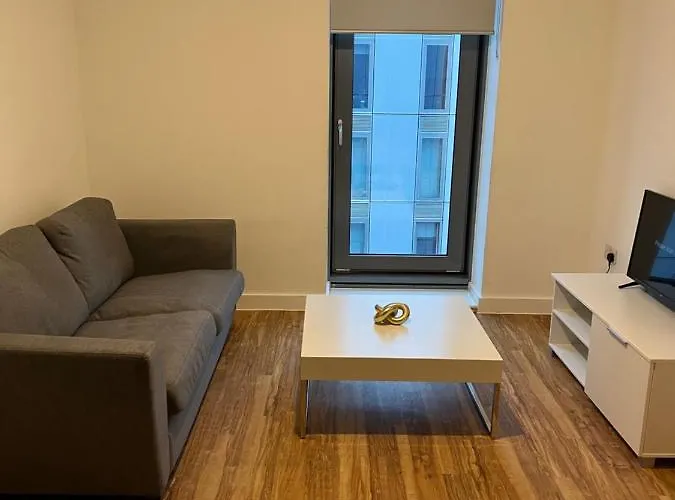 1 Bed Apartment Sleeps 2 - Wifi & Tv Apartment Manchester