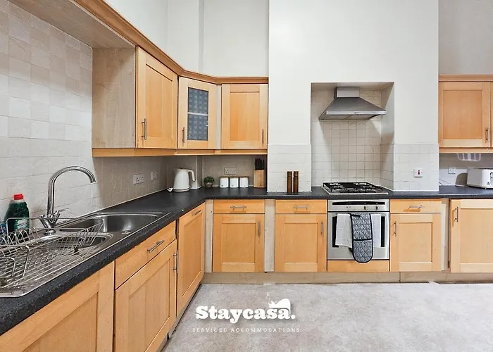 Carlton Co-living - Private Self-cater * Manchester