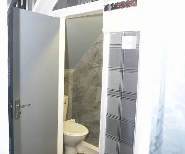 Сasa de vacaciones Cheadle House Holidays