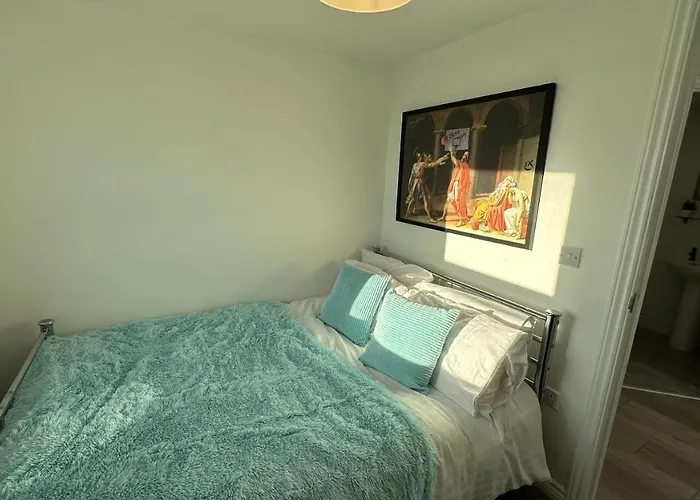 Lux Livin' - Luxury 2 Bed With Free Parking Mánchester