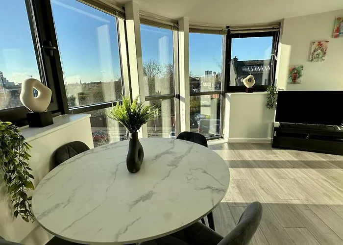 Apartment Lux Livin' - Luxury 2 Bed With Free Parking Manchester