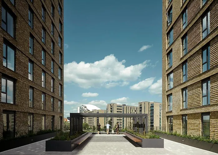 Trafford Modern 1 Bed With Cinema