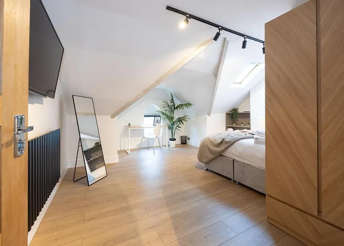 別荘 The Withington *