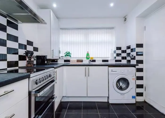 Spacious 4-bed House Сasa de vacaciones