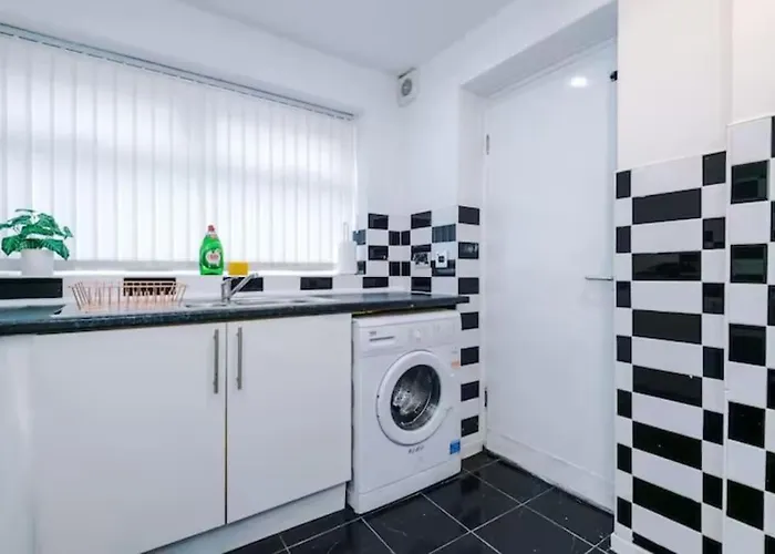 Spacious 4-bed House * Mánchester