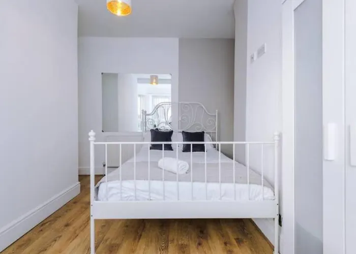 Prázdninový dům Spacious 4-bed House Manchester