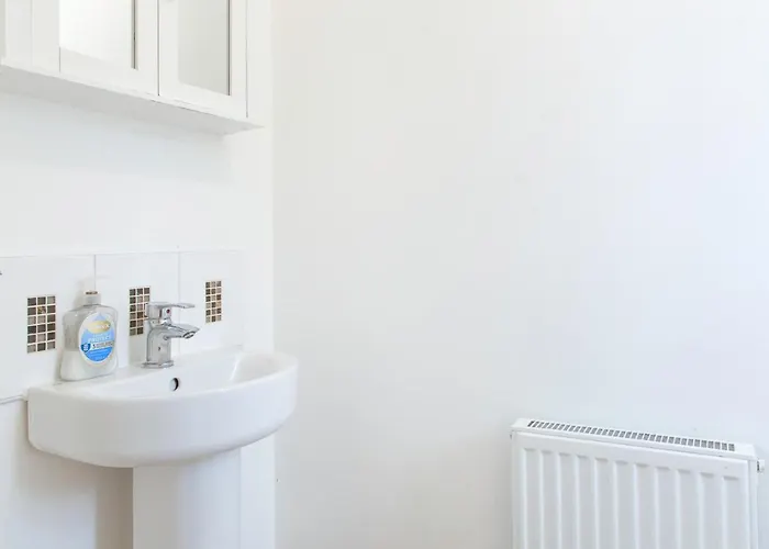 Hébergement de vacances Cozy Townhouse In The Heart Of Greater Manchester