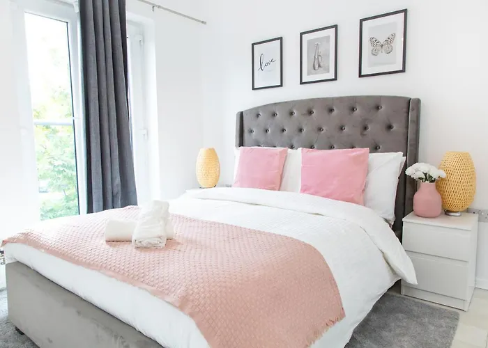 Cozy Townhouse In The Heart Of Greater *