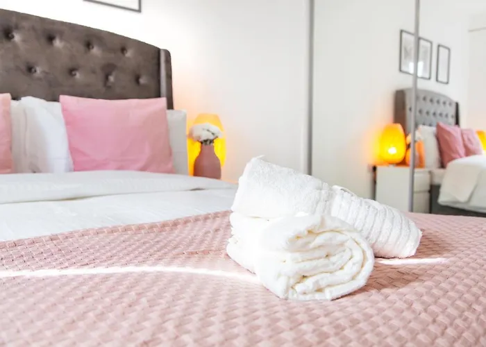 Hébergement de vacances Cozy Townhouse In The Heart Of Greater *