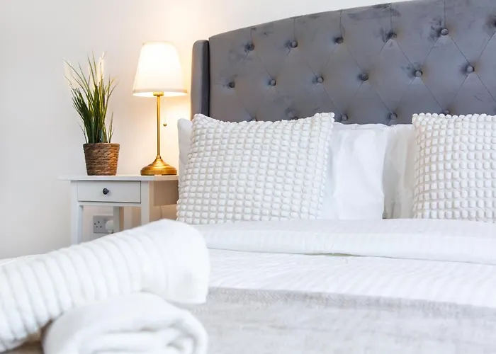 Cozy Townhouse In The Heart Of Greater *