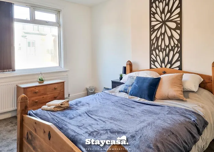 Spacious 6-bed With Large Patio And Free Parking * 맨체스터