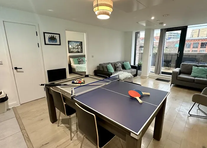 Lux Livin' - Luxury 2 Bed With Sky Garden *