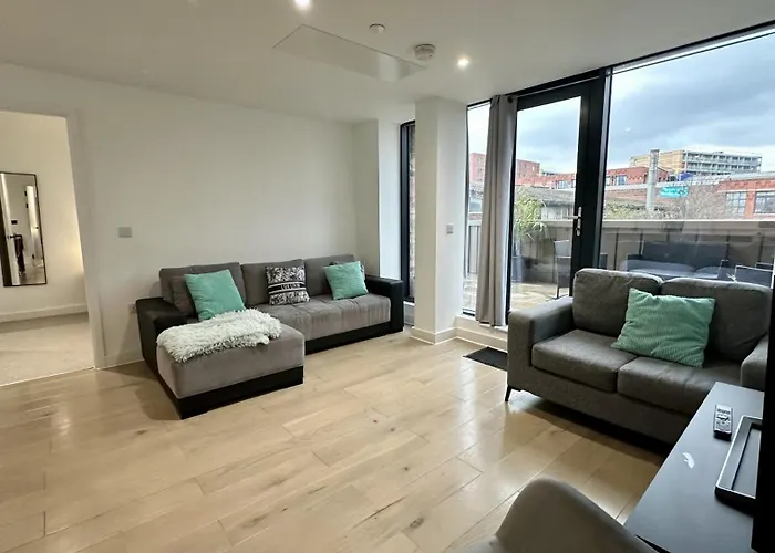 Lux Livin' - Luxury 2 Bed With Sky Garden