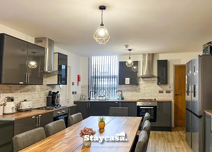 Ferienhaus Delightful Spacious Haven With Large Driveway