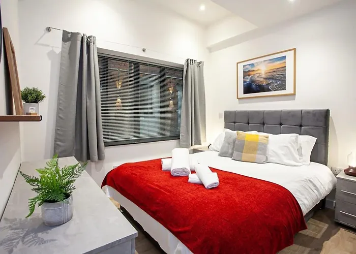 Super 2 Bed Close To Victoria Station Lägenhet *