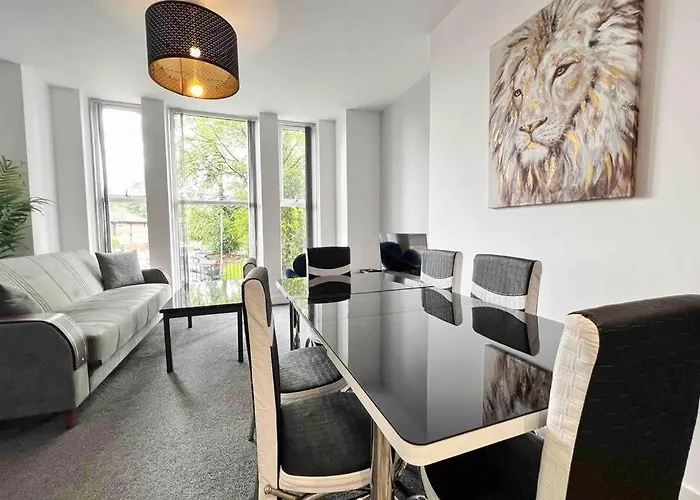 Free Parking - Cosy 2-br Flat Near Salford Royal Daire *