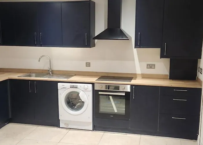 44 Beyers Close * Mánchester