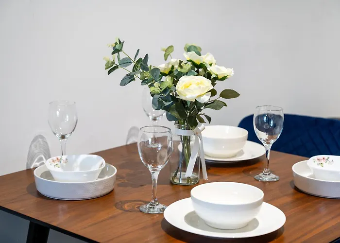 Stylish & Spacious Salford Quays One Bedroom High Floor With Balcony 맨체스터