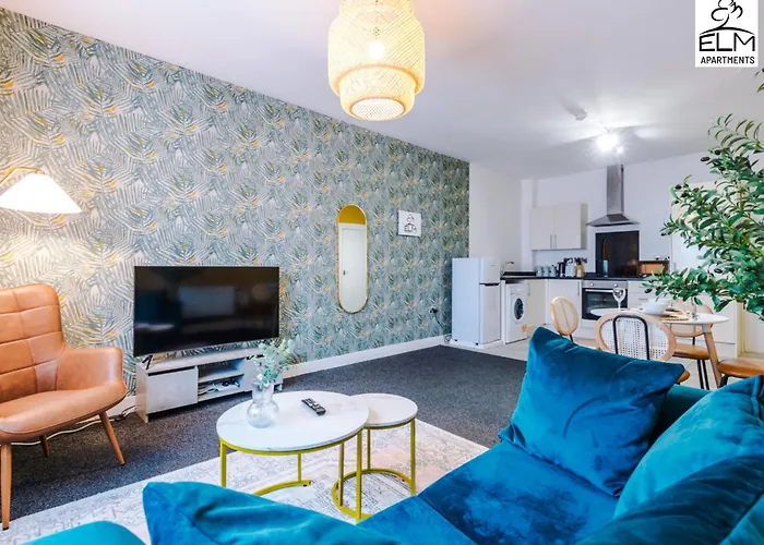 Apartment Elm , Collection Of Available Near Media , Free Parking