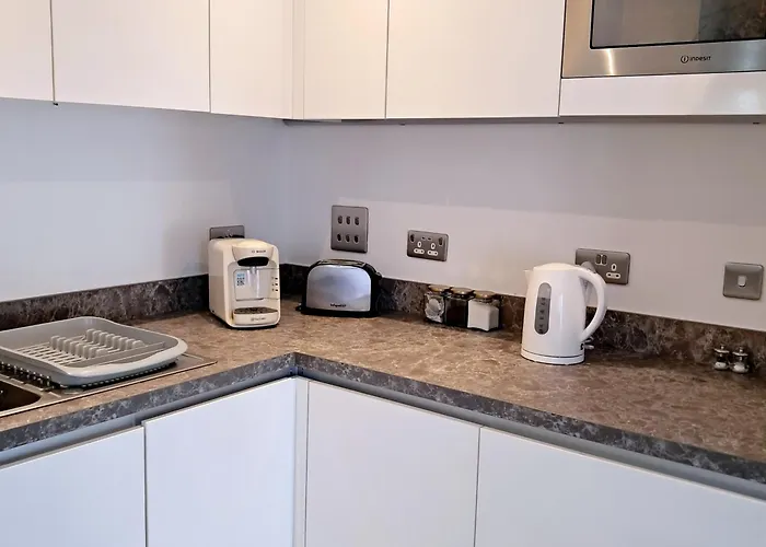 5mins Jd Gym Supermarket Retail M60 Centre Salford Queys Media