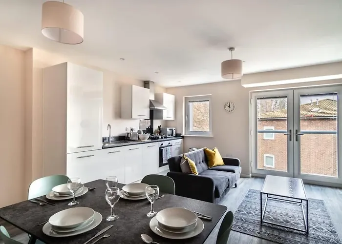 Modern & Stylish 2 Bed In *