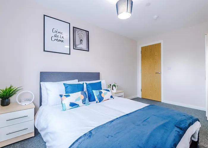 Deluxe New Build 2 Bedroom 2 Bathroom - Free Secure Parking * Manchester