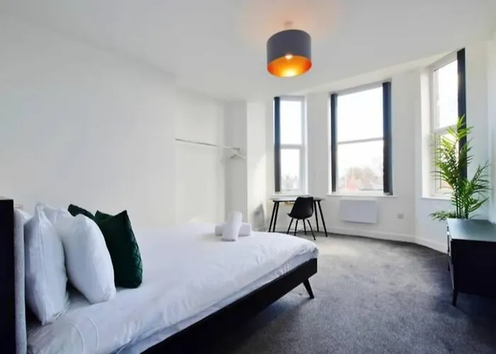 Lejlighed Free Parking - Beautiful 2-br Flat In *