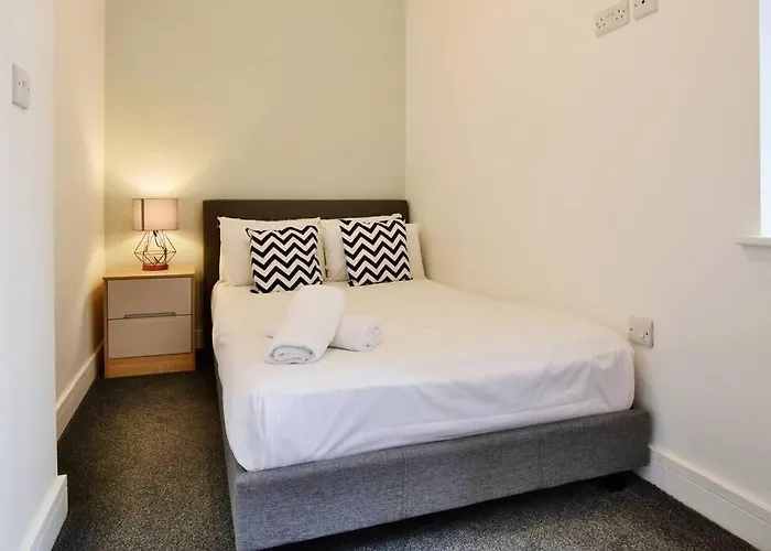 Apartamento Free Parking - Spacious 2-br Close To Salford Royal *