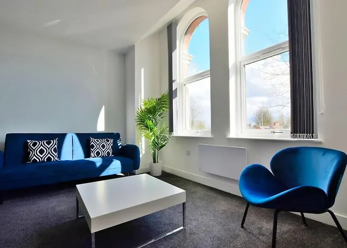 Free Parking - Beautiful 2-br Flat In