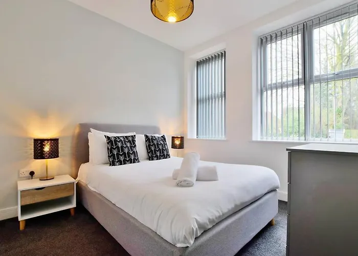 アパート Free Parking - Spacious 2-br Close To Salford Royal *