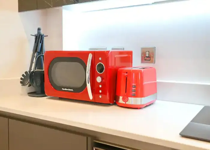 Apartament 3 Bed Flat 8 Min Walk To Centre - Pass The Keys *