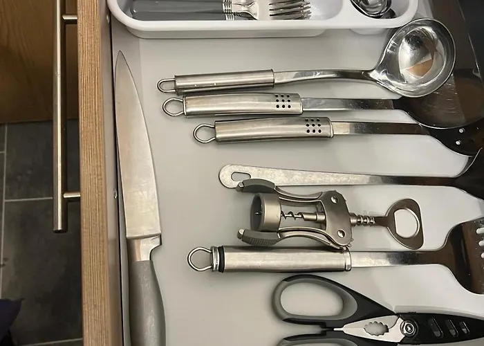 Luxury Two Bedroom Flat Opposite Coop Live N Etihad Stadium With Free Secure Parking, Netflix And Sky Tv Διαμέρισμα *