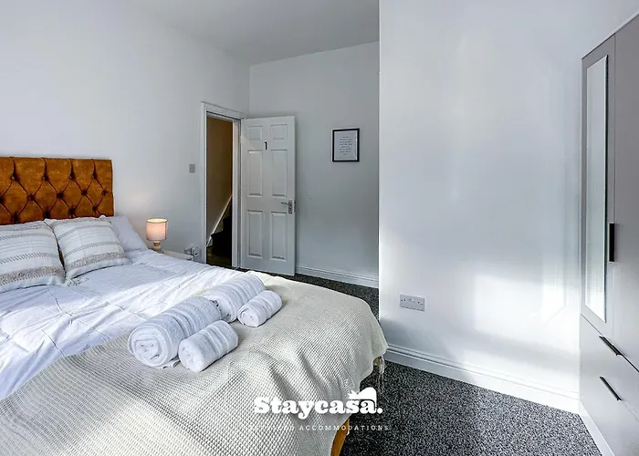 Ashfield Co-living - Private Self-cater 3* مانشستر